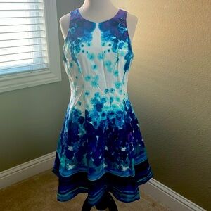 Maggy London size 8P dress with pockets